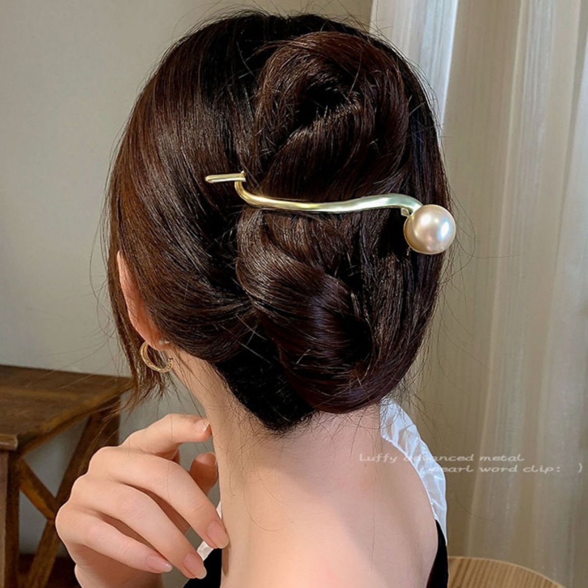 Elegant Glitter Pearl Hair Cli - Korean Daily Lifestyle 리뷰 및 가격